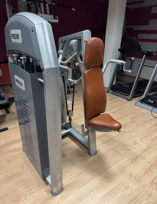 Zestaw 5 maszyn siłowych Precor Nautilus