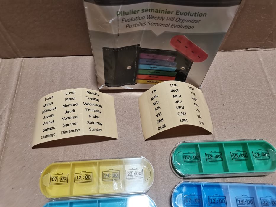 Organizer pojemniki na tabletki 7szt