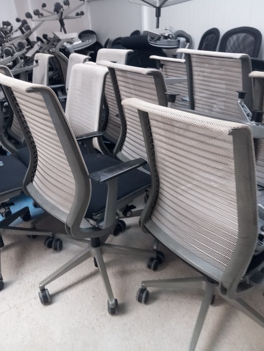 Secretarias e Cadeiras para Escritório