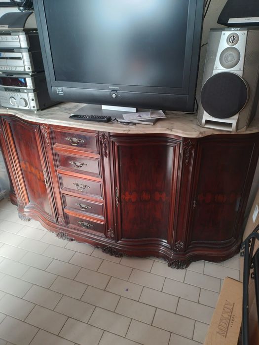 Sapateira em cerejeira