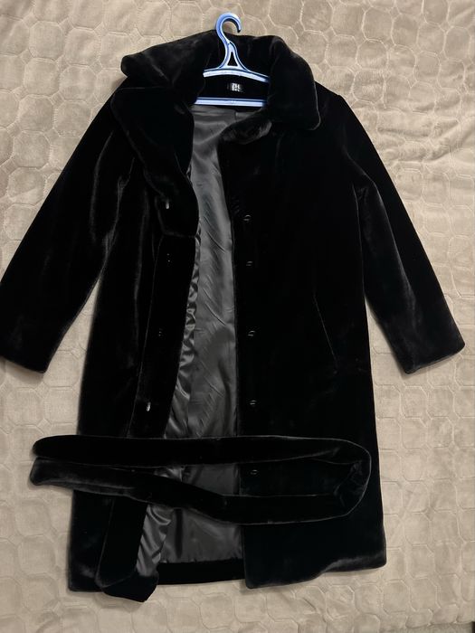 Шубка нова тепла