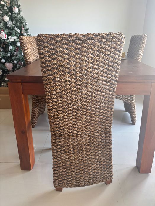 Mesa de jantar, mesa de centro, mesa de apoio e espelho