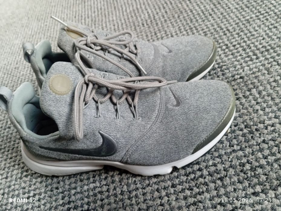 Buty damskie sportowe szare sneakersy Nike Presto Fly r. 38,5