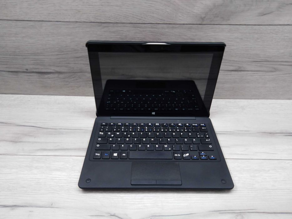 Tablet Netbook LCD 10 Klawiatura WIFI Idealny Stan