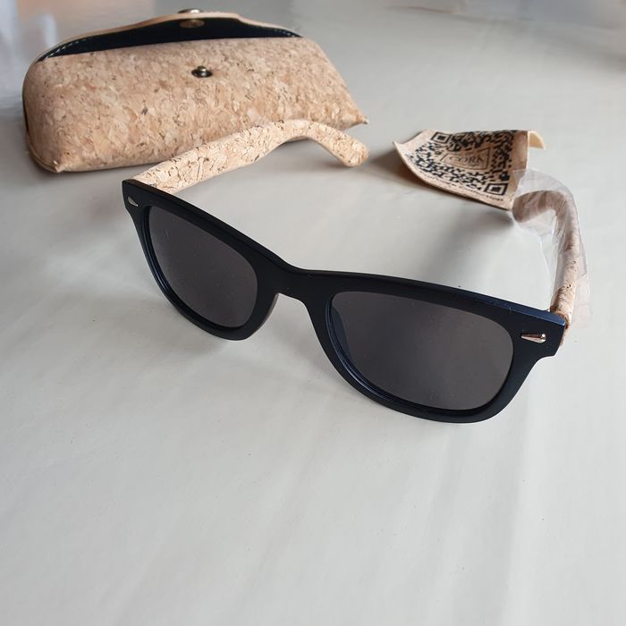 Óculos de sol com haste em cortiça certiifcada