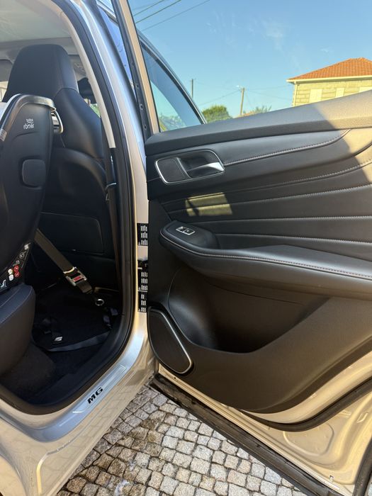 MG EHS phev 2022 Luxury