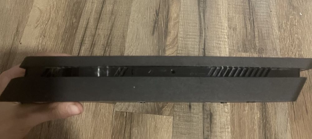 Продам пс 4 slim в гарному стані б/у