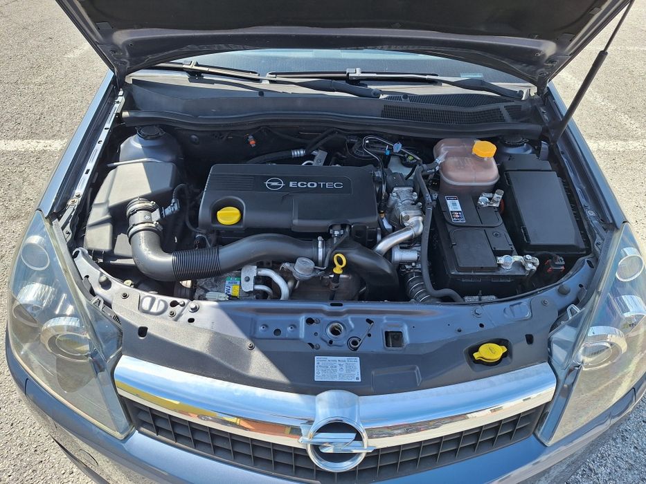 Opel Astra GTC 1.7 125cv Comercial