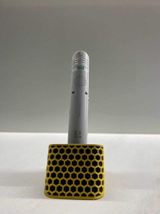 Albik 2.0 - wielokolorowy stojak na piórko