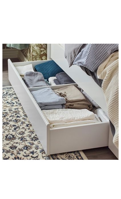 Cama Casal Branca c/ Arrumação