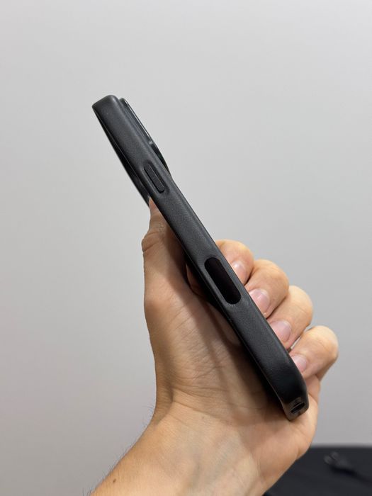 Кожаный чехол Leather Case iPhone 17 Pro Max (Black) MagSafe