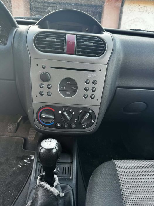 Corsa 1,2 benzyna sprawna klimatyzacja