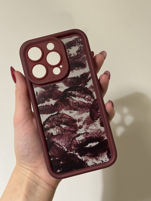 Чохол з цьомчиками на 15pro, стан нового, ціна символічна