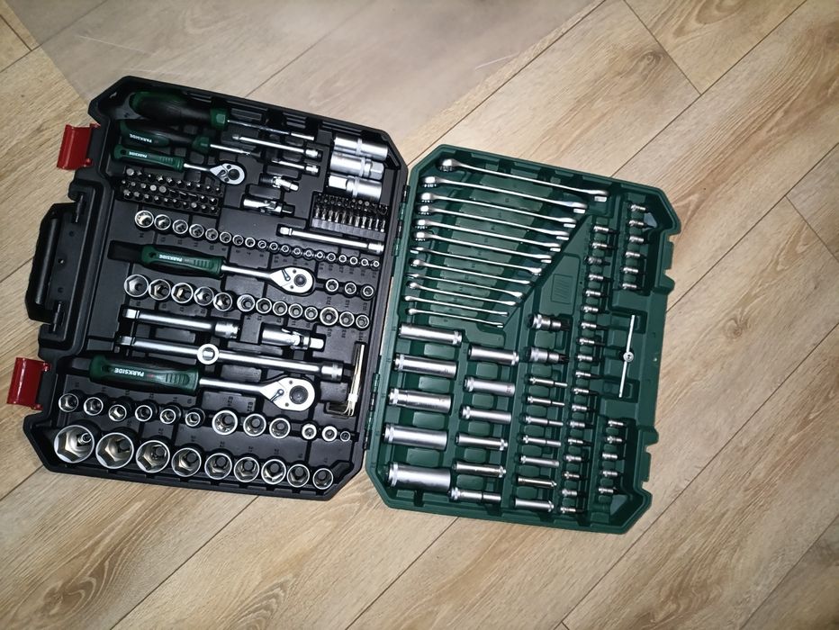 Skrzynka narzędziowa 216 elementów parkside