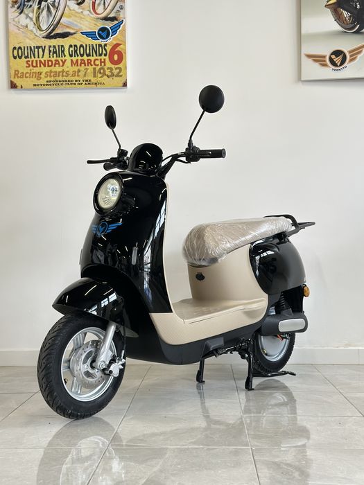 NICE SCOOTER, ALTA PERFOMANCE 100%elétrica e sem carta! Bateria de lítio 60volts removivel. Topo de gama!