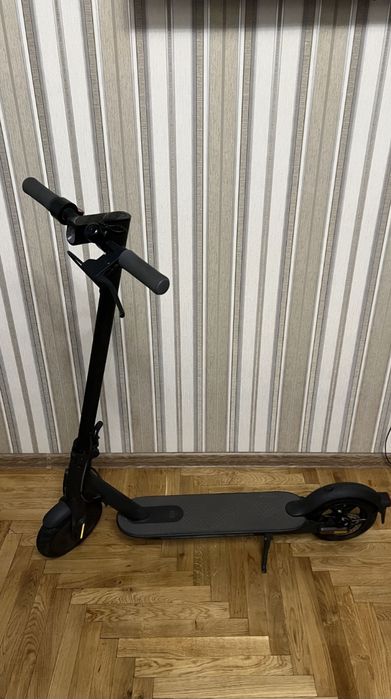 Eлектросамокат Xiaomi