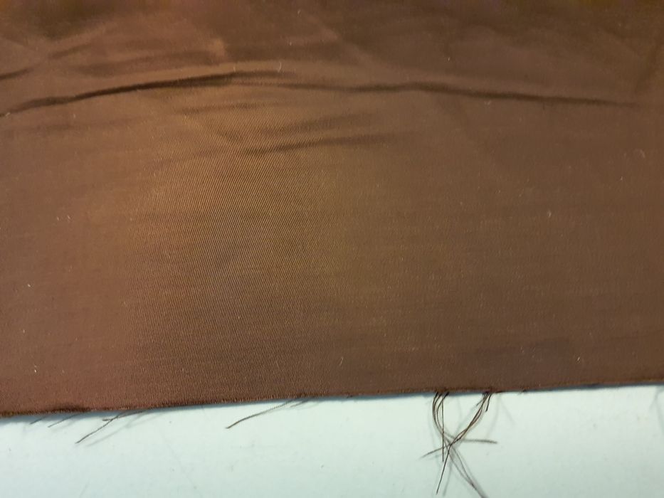Satyna brąz z elastanem szer.150 cm.