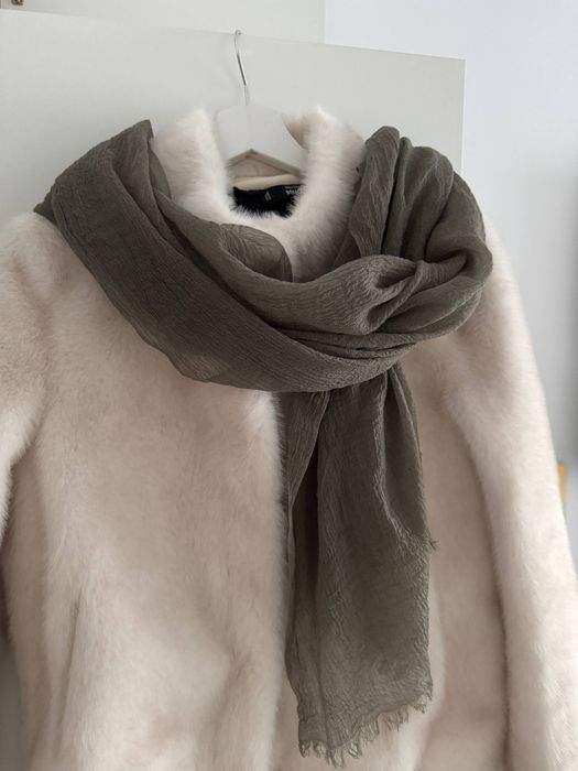 Szalik Massimo Dutti