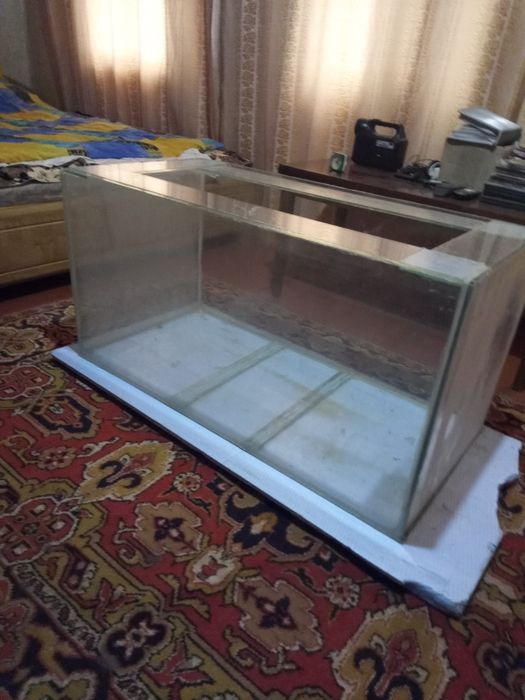 аквариум большой 200 с+ литров.