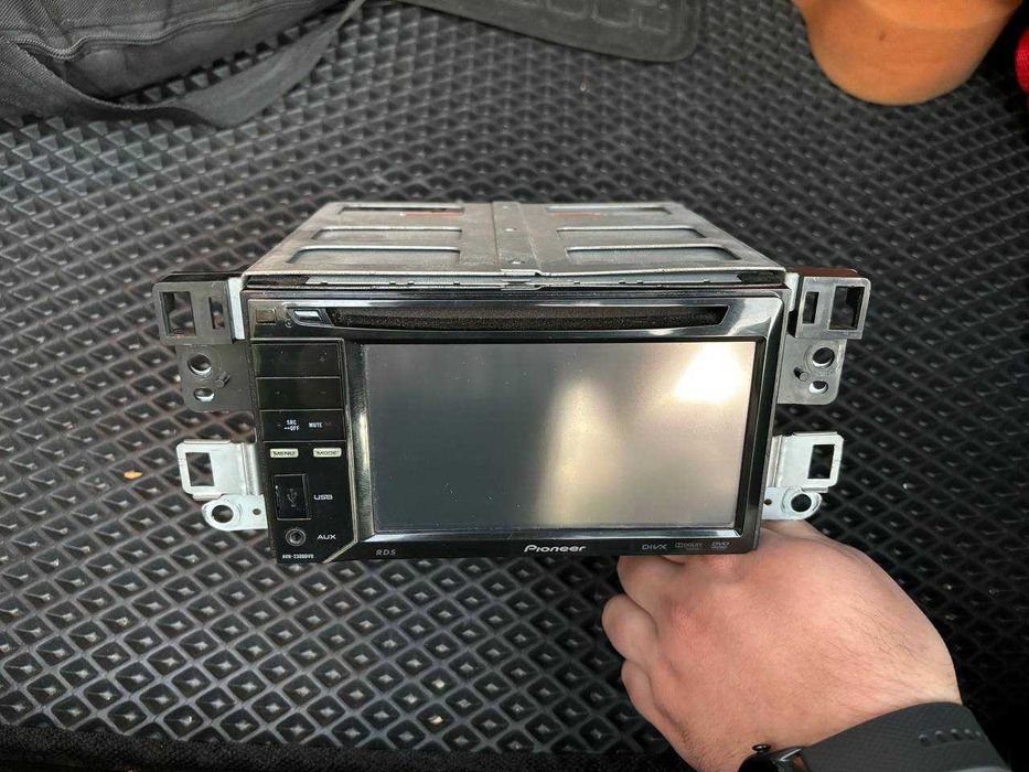 Автомагнітола Pioneer AVH-2300DVD
