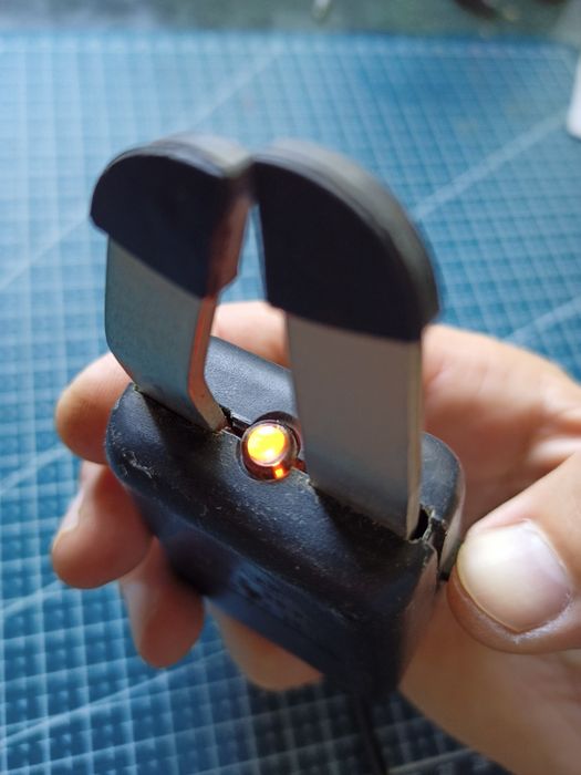 Прилад для розмагнічення головок