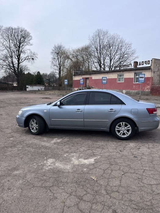 Hyundai Sonata 2009