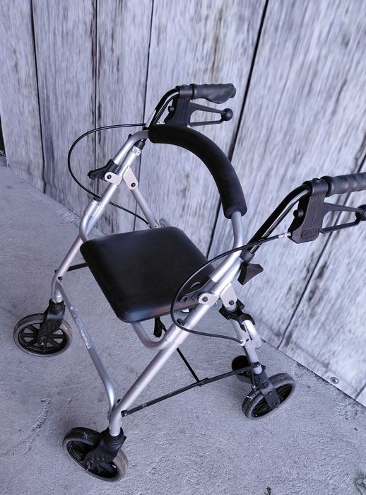 chodzik , balkonik rehabilitacyjny / 201