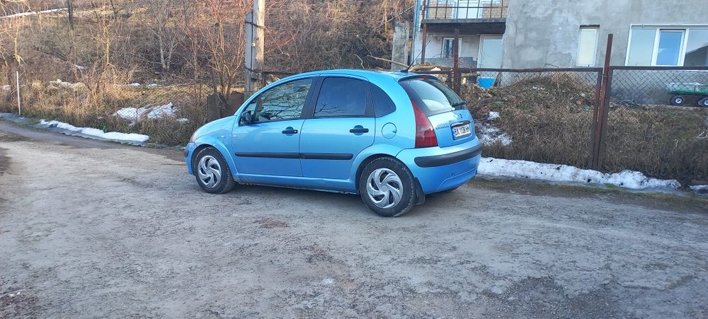 Машина хечбек  Сітроен С3