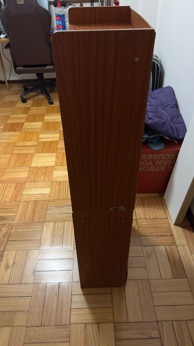 Estante pequena para arrumação