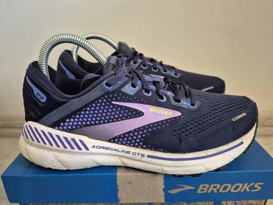 Buty damskie do biegania Brooks Adrenaline GTS rozmiar 40.