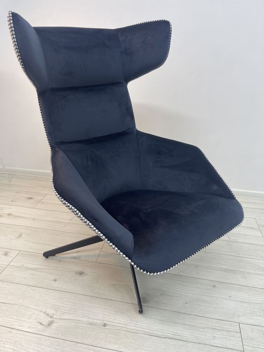 Дизайнерське крісло з Європи