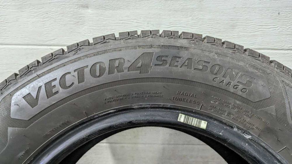 Шини 215/65 R15C 104/102T GoodYear Vector 4 Seasons Cargo