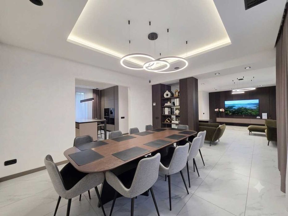 Продается дом с ремонтом 302 м², 21 сотка (пос. Опытный)