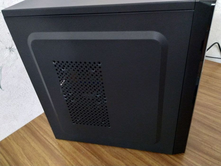 Core2quad q9300/8gb ddr2/512video/320 gb hdd + монітор