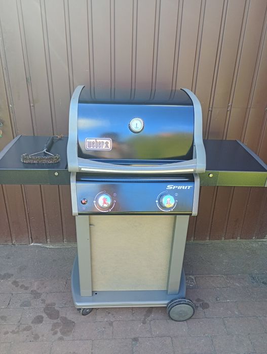 Duży grill gazowy