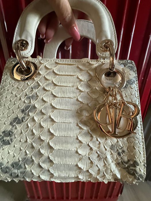 Продам сумку Christian Dior із натуральної шкіри питона, виробництво Корея, з сертифікатом. модель з ексклюзивної колекції Lady Dior питон.