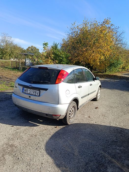 Ford Focus 1.6 бензин 2000 г.в.