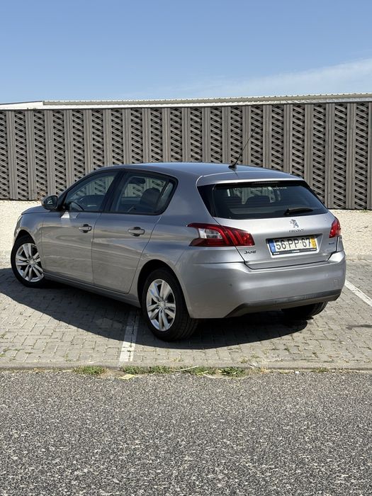 Peugeot 308 — fotografia 2