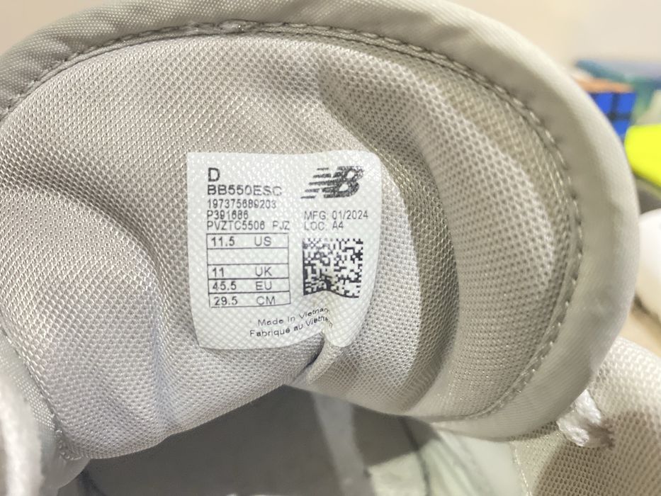 New Balance 550 com caixa