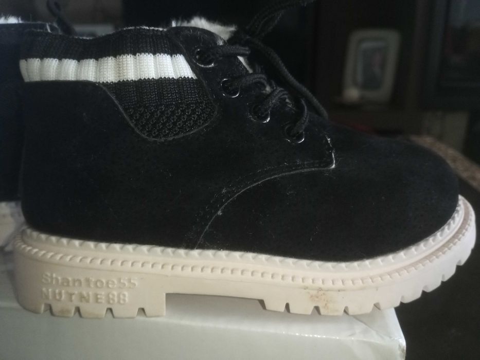 Botinhas unisexo novas T29