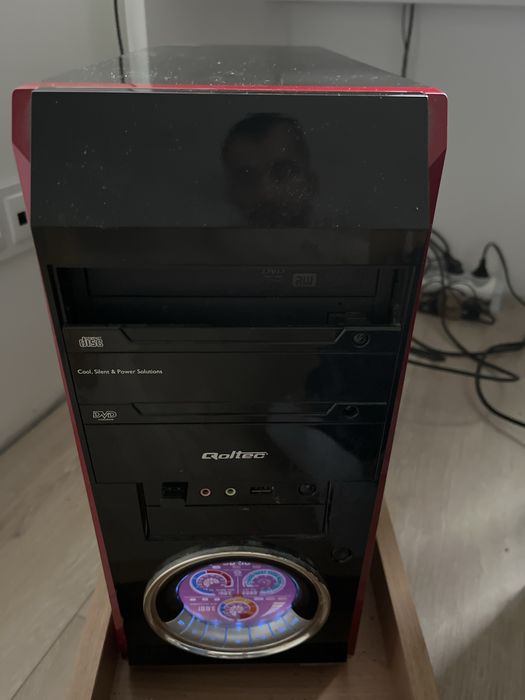 Komputer stacjonarny i7/8gb ramu