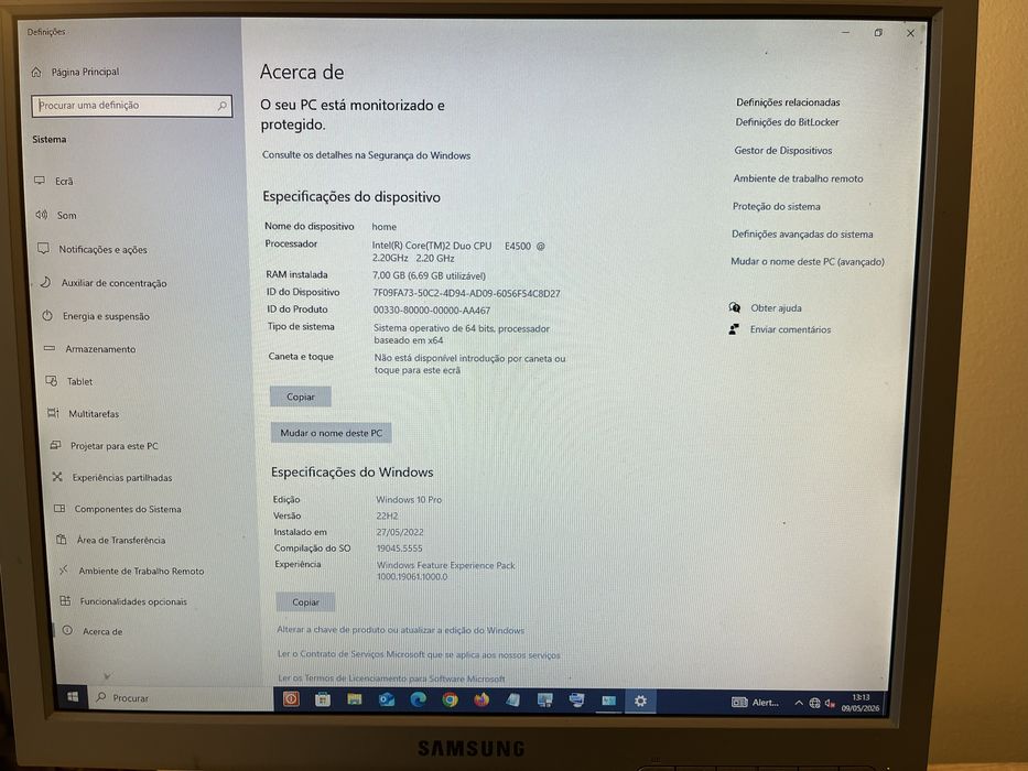 Secretary's Computer475687517107660801