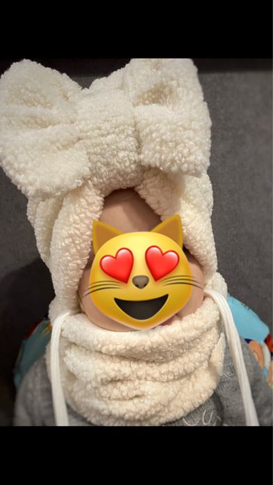 Шапка та хомут для дівчинки