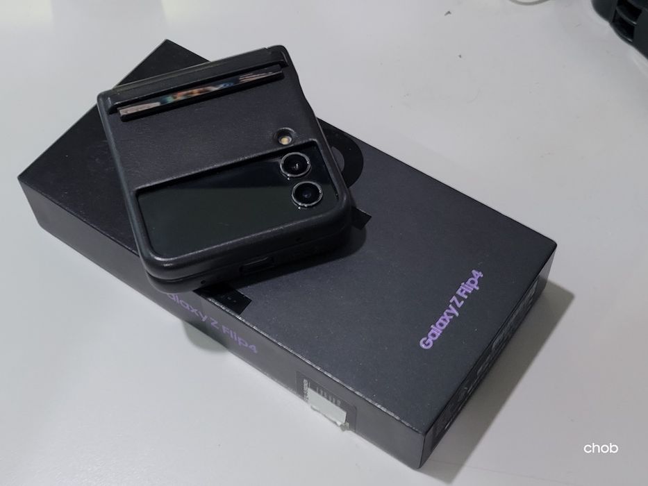 Samsung Galaxy Flip4