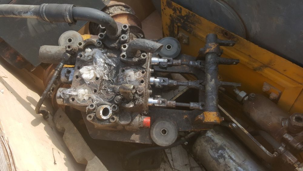 hanomag d540 d600 rozdzielacz hydrauliczny 3 sekcyjny spycharka spych