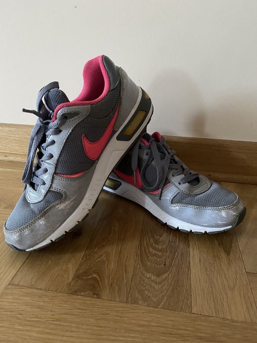 Adidasy Nike