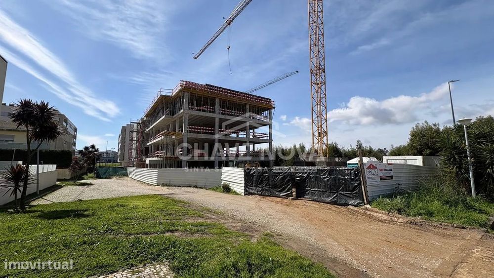 Apartamento T2 ao nível do 1º andar virado a Nascente!