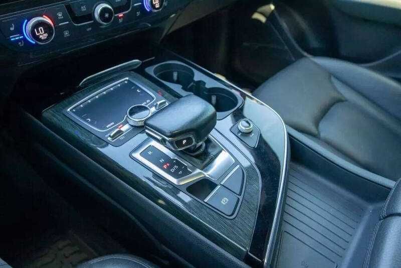 2017 Audi Q7 Premium Plus