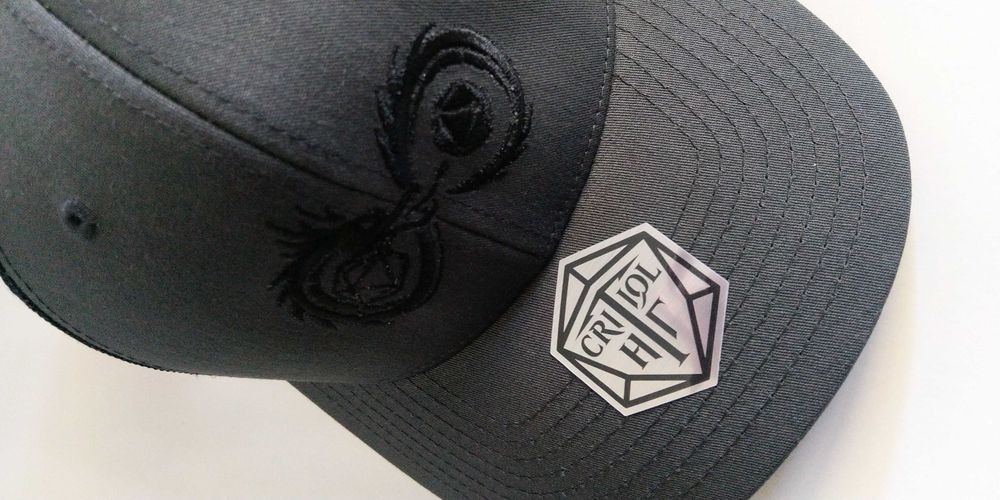 Boné marca CRITIQL HIT - Infinity Dragon D Charcoal. Ajustável. NOVO!