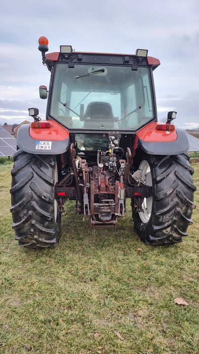 Ciągnik NEW Holland M 100, CASE